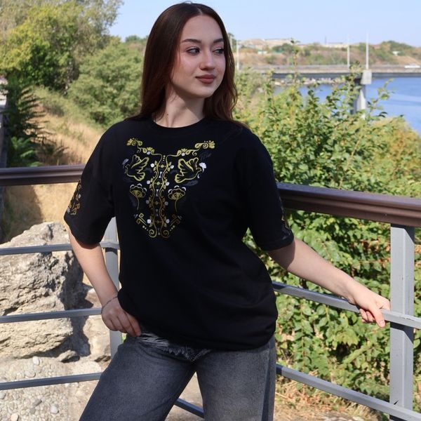 Футболка жіноча з принтом Золоті птахи, чорна, L FFGH00 фото
