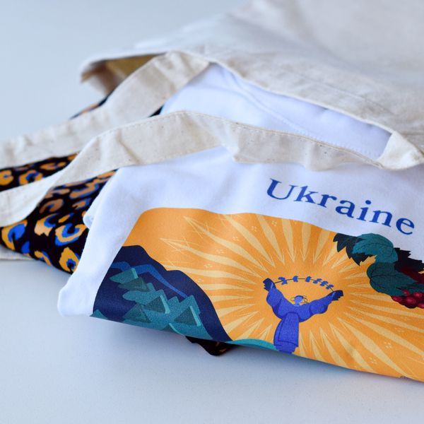 Футболка жіноча з принтом Україна, біла, XS FFUA00 фото
